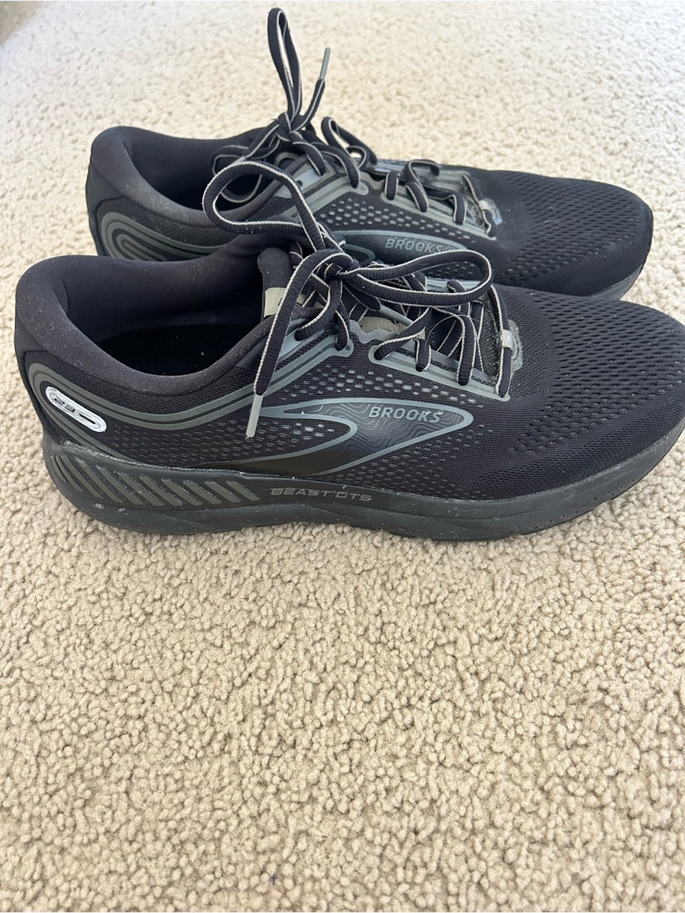 Brooks Men's Black Athletic Running Shoes with Gray Accents